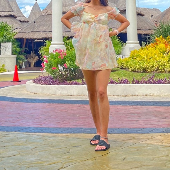 Dress, worn once! - Picture 2 of 4